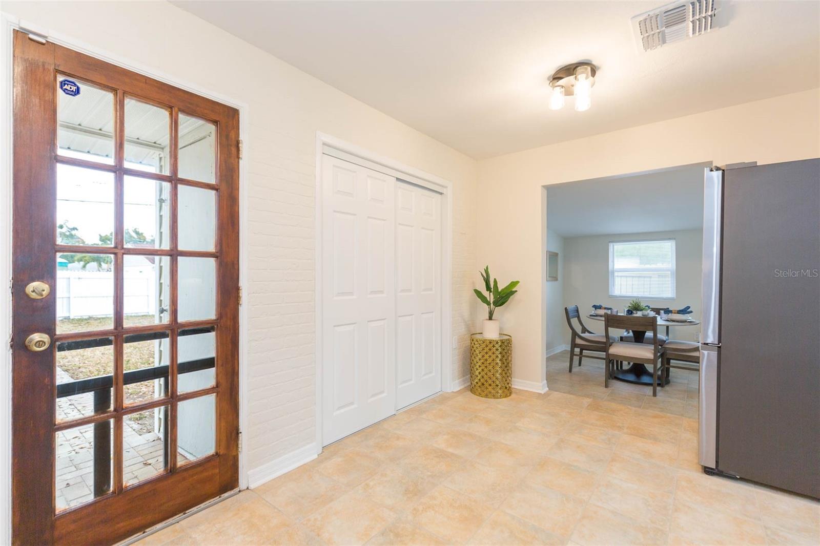 Image 10 of 36 For 1235 Palm Street