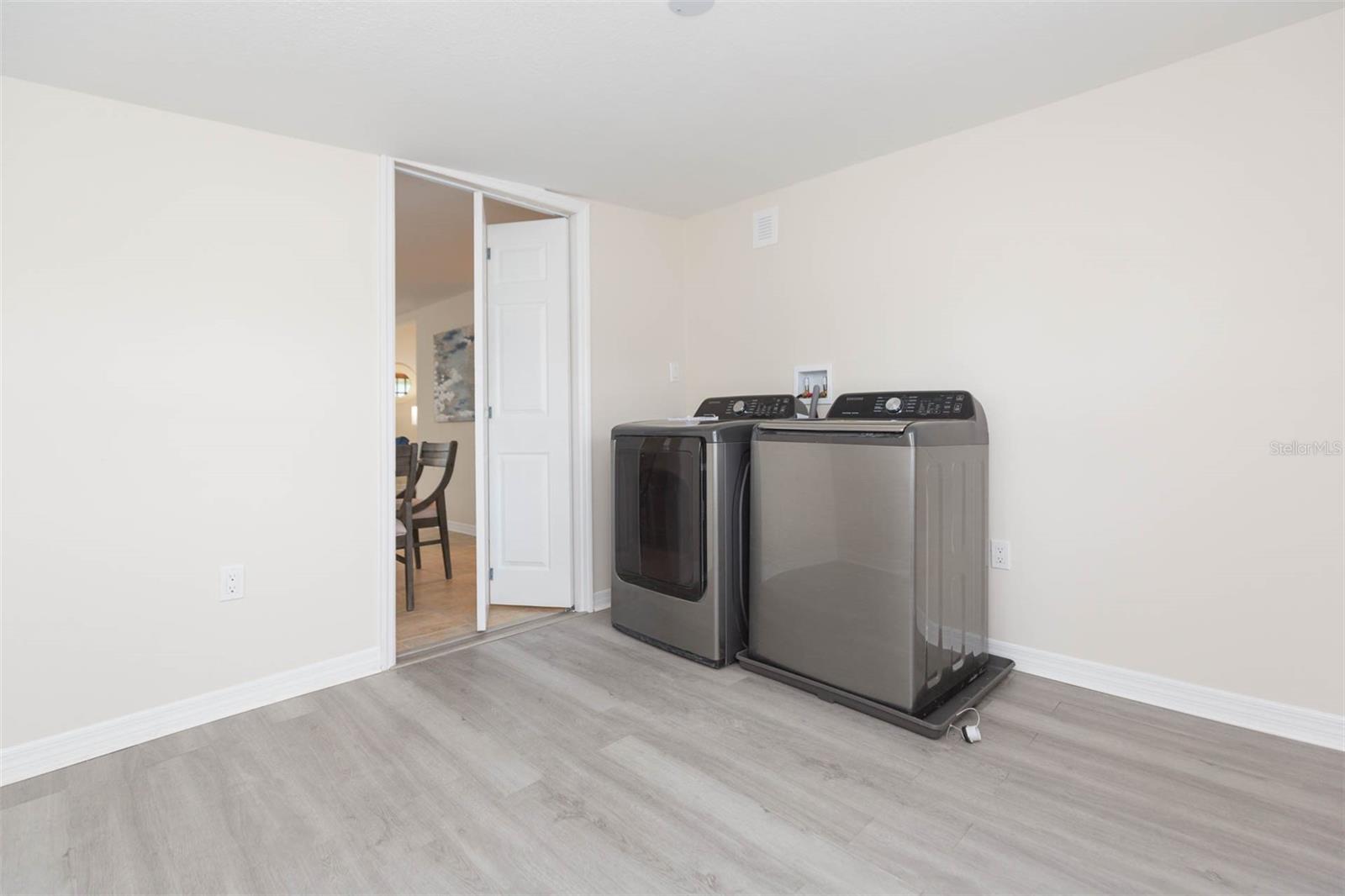 Image 12 of 36 For 1235 Palm Street