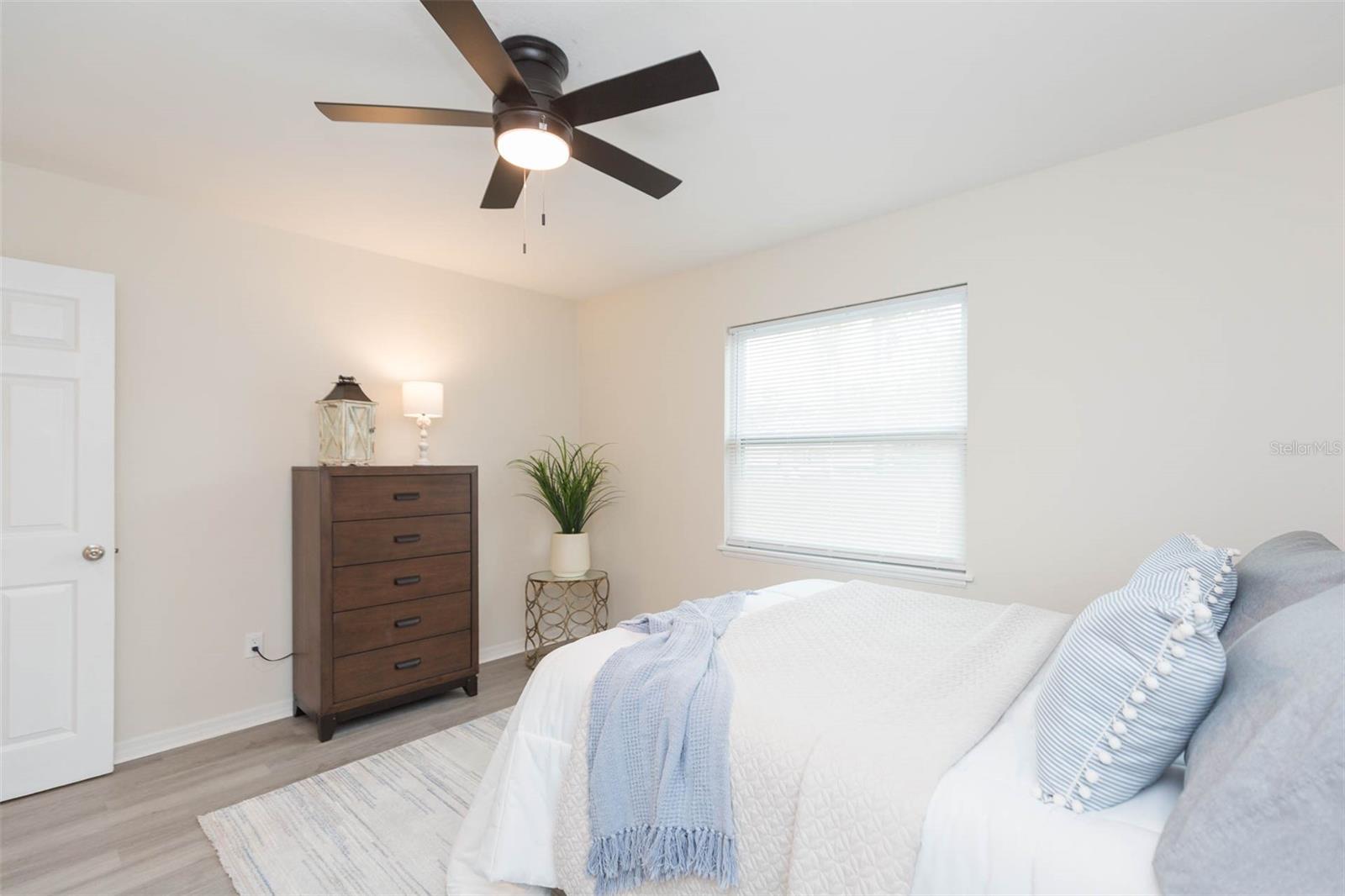 Image 21 of 36 For 1235 Palm Street