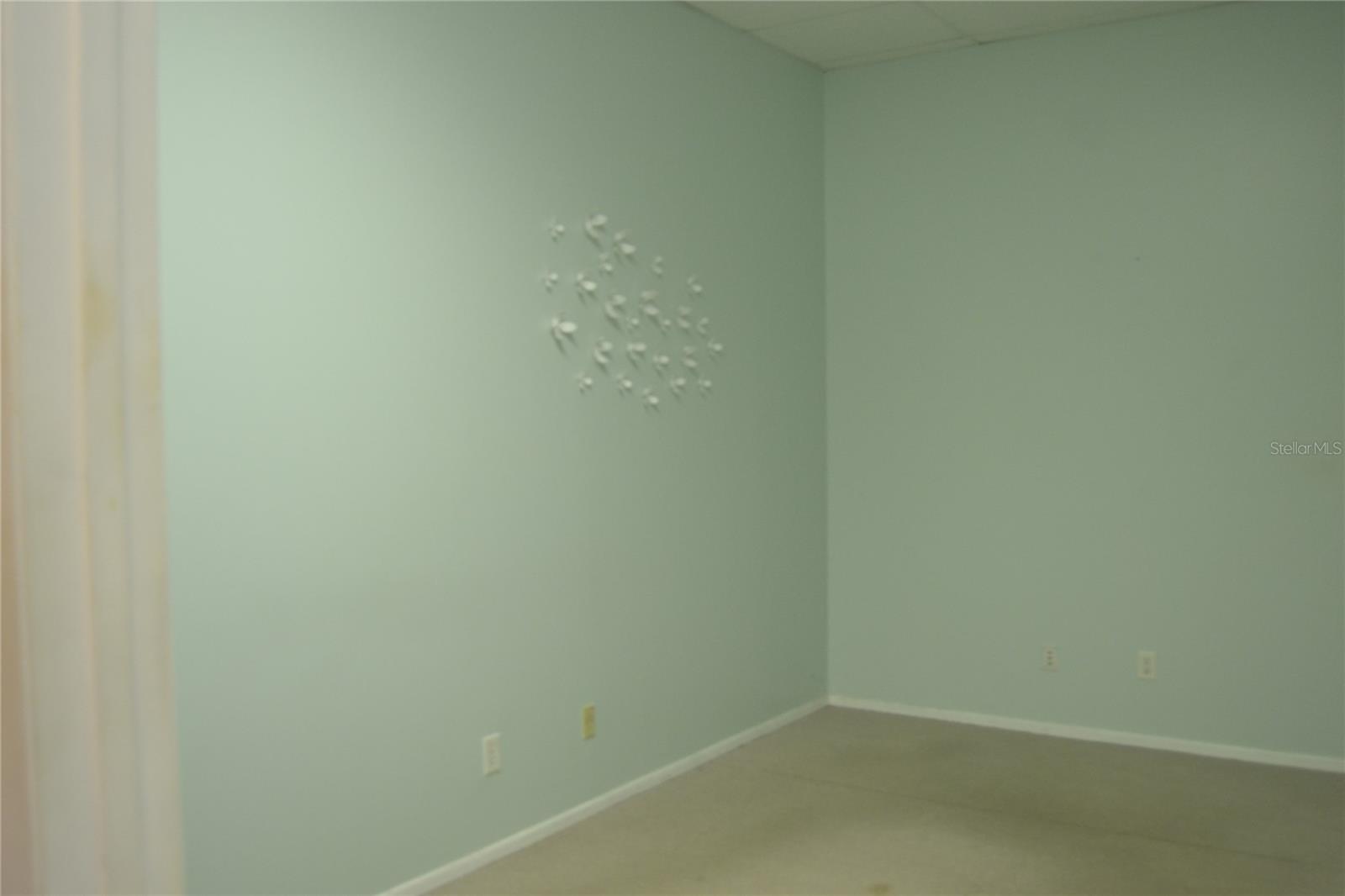 Image 4 of 15 For 2288 Commercial Way