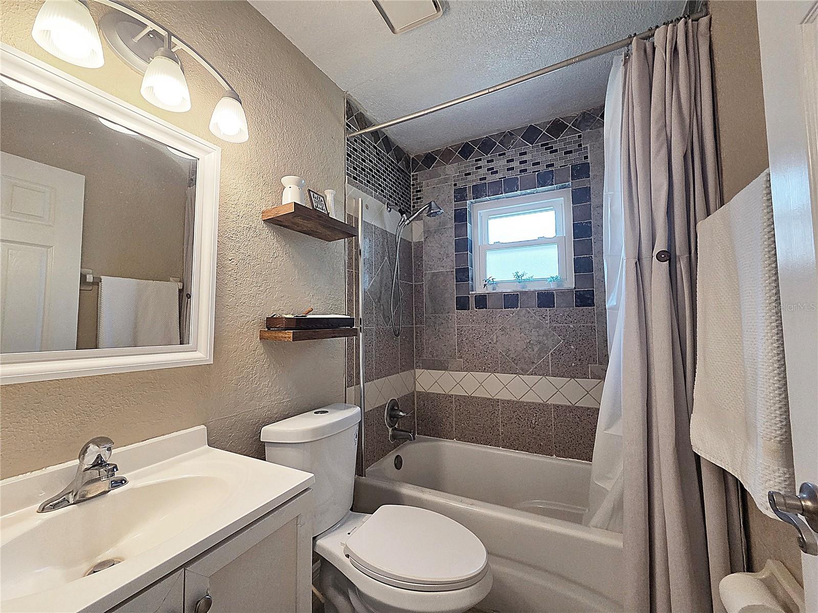Image 18 of 25 For 2807 Wilder Park Drive