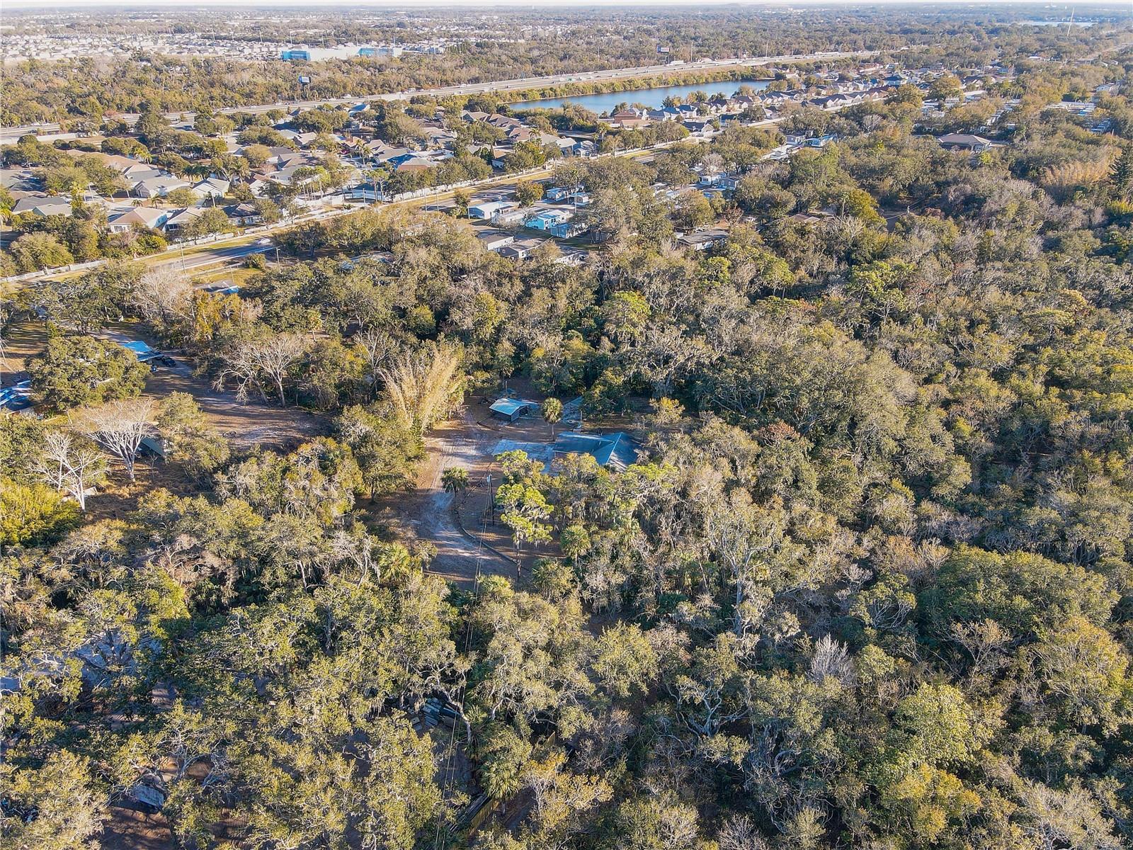 Listing photo id 35 for 8849 Richmond Street