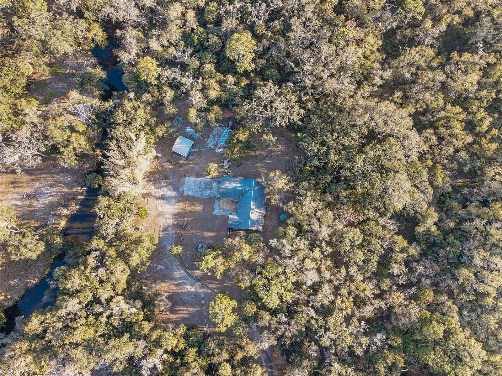 Listing photo id 37 for 8849 Richmond Street