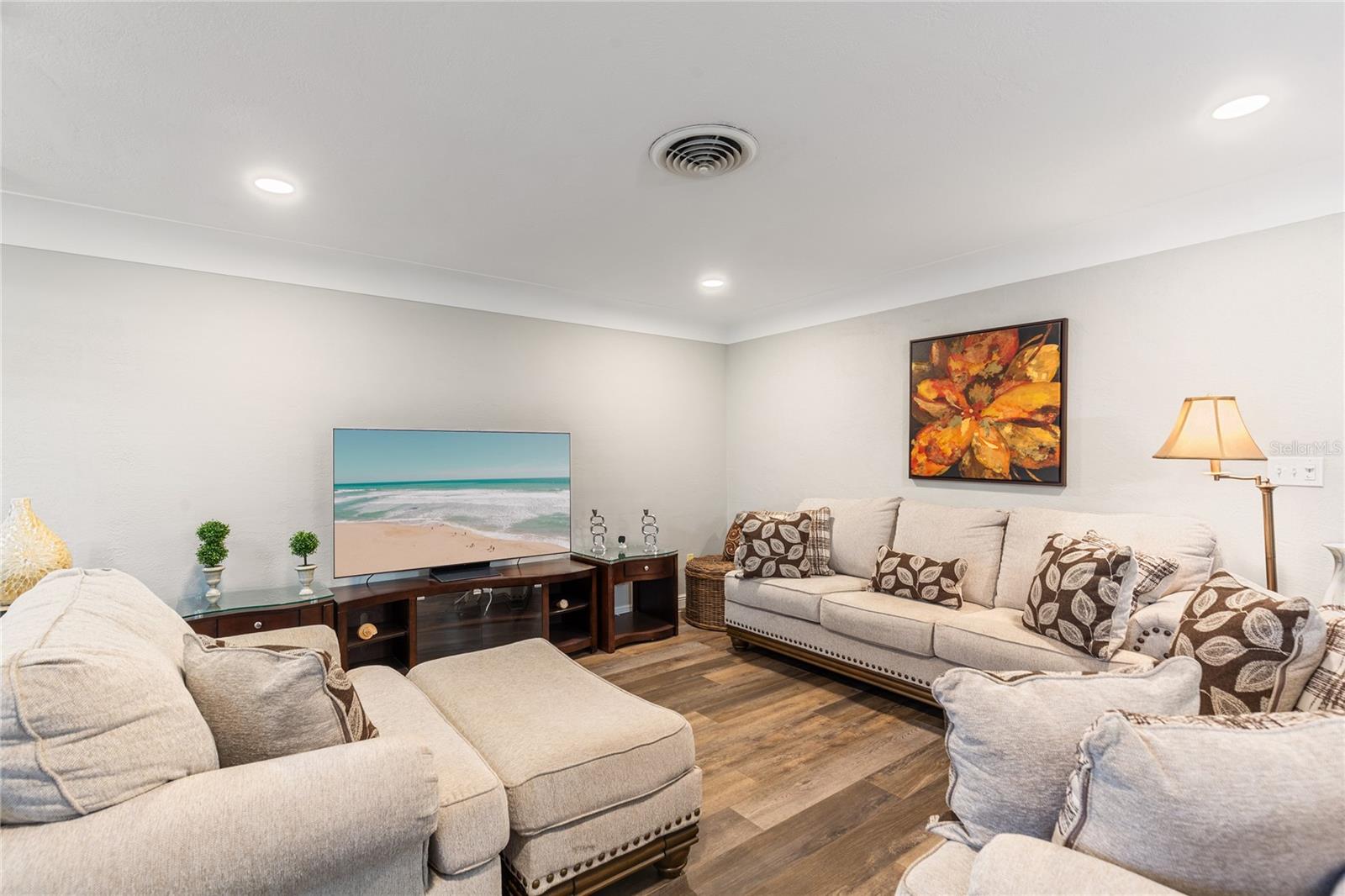 Image 5 of 44 For 1832 69th Avenue S