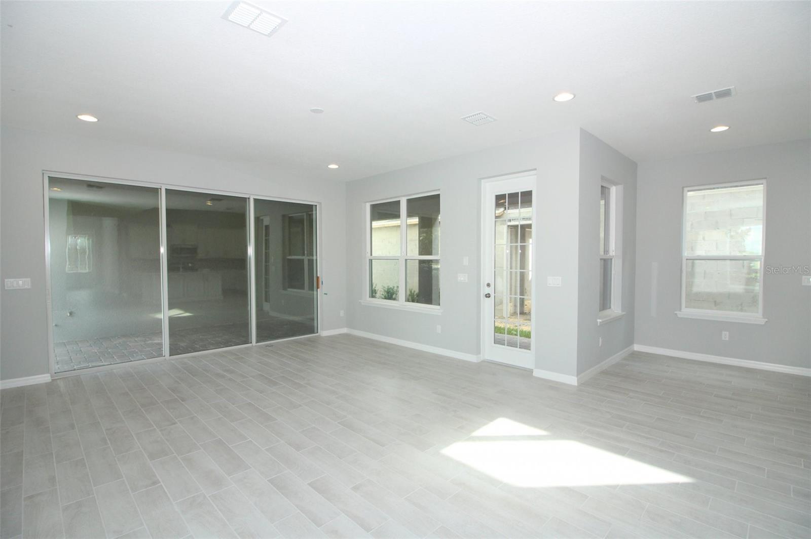 Image 9 of 23 For 5166 Goldfinch Drive