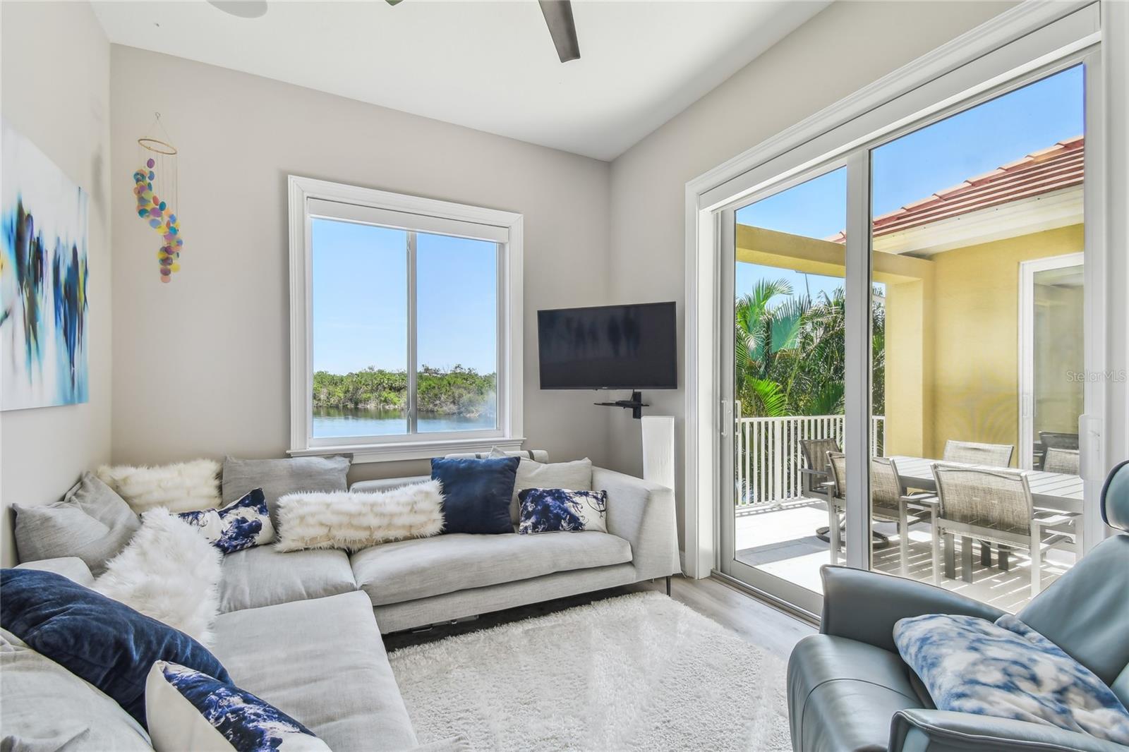 Image 18 of 51 For 17 Franklin Court S C