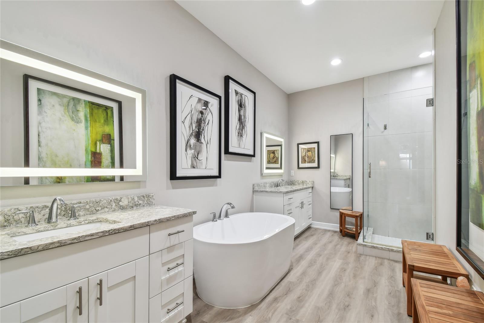 Image 32 of 51 For 17 Franklin Court S C