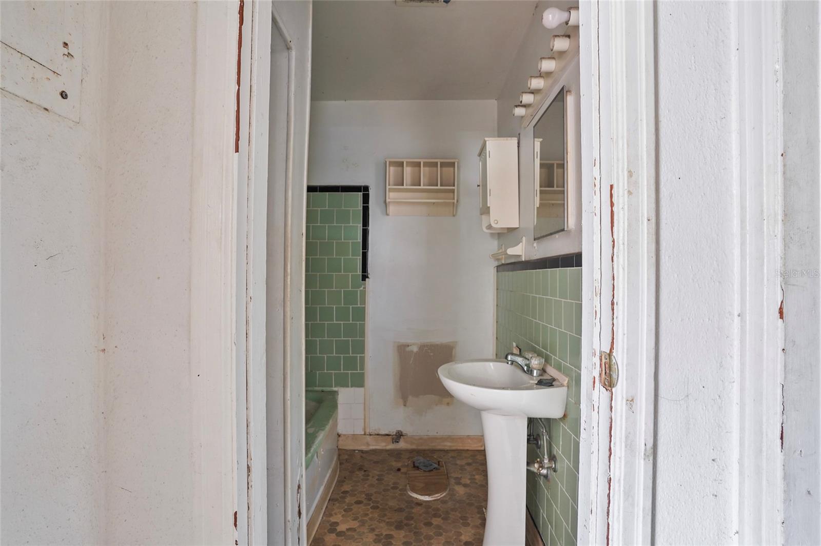 Image 12 of 18 For 13750 13th Street