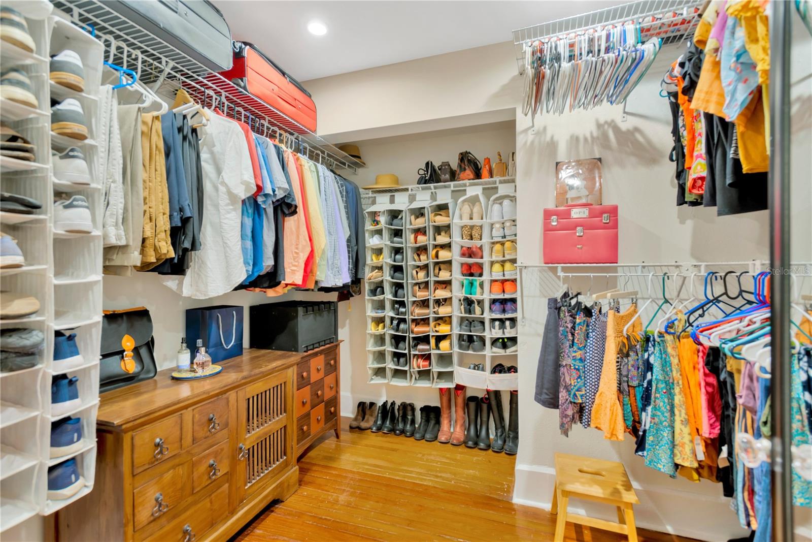 Listing photo id 22 for 918 24th Avenue N