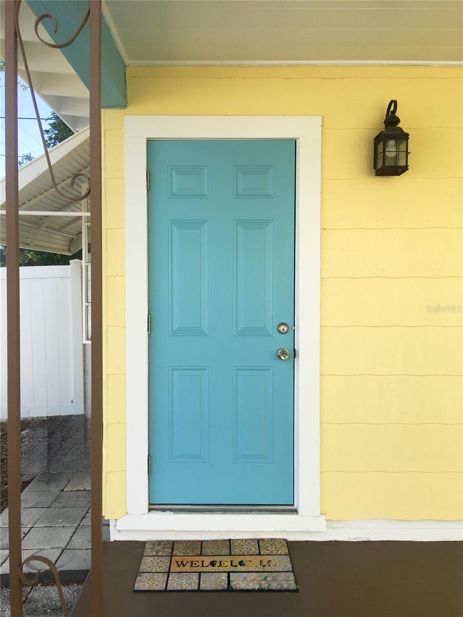 Listing photo id 28 for 918 24th Avenue N