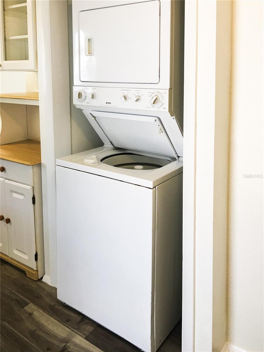 Listing photo id 33 for 918 24th Avenue N