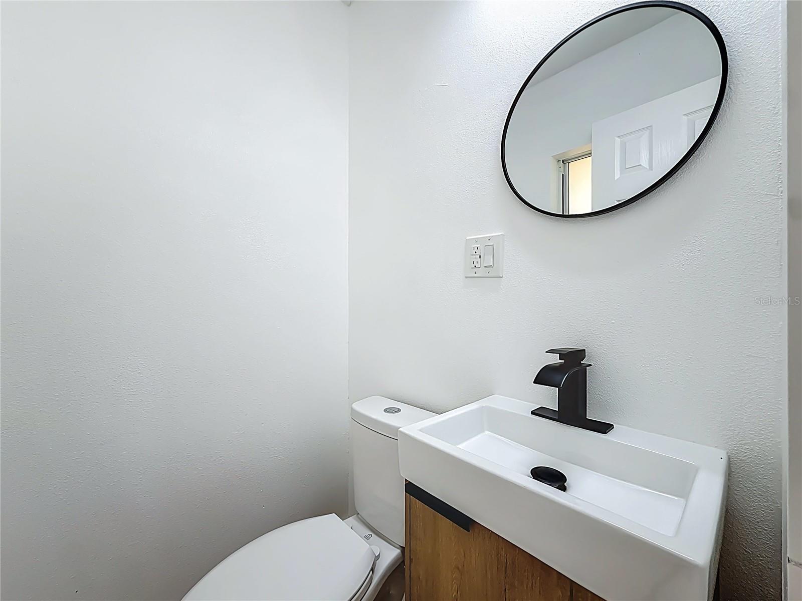 Image 13 of 47 For 6108 Oak Ridge Avenue