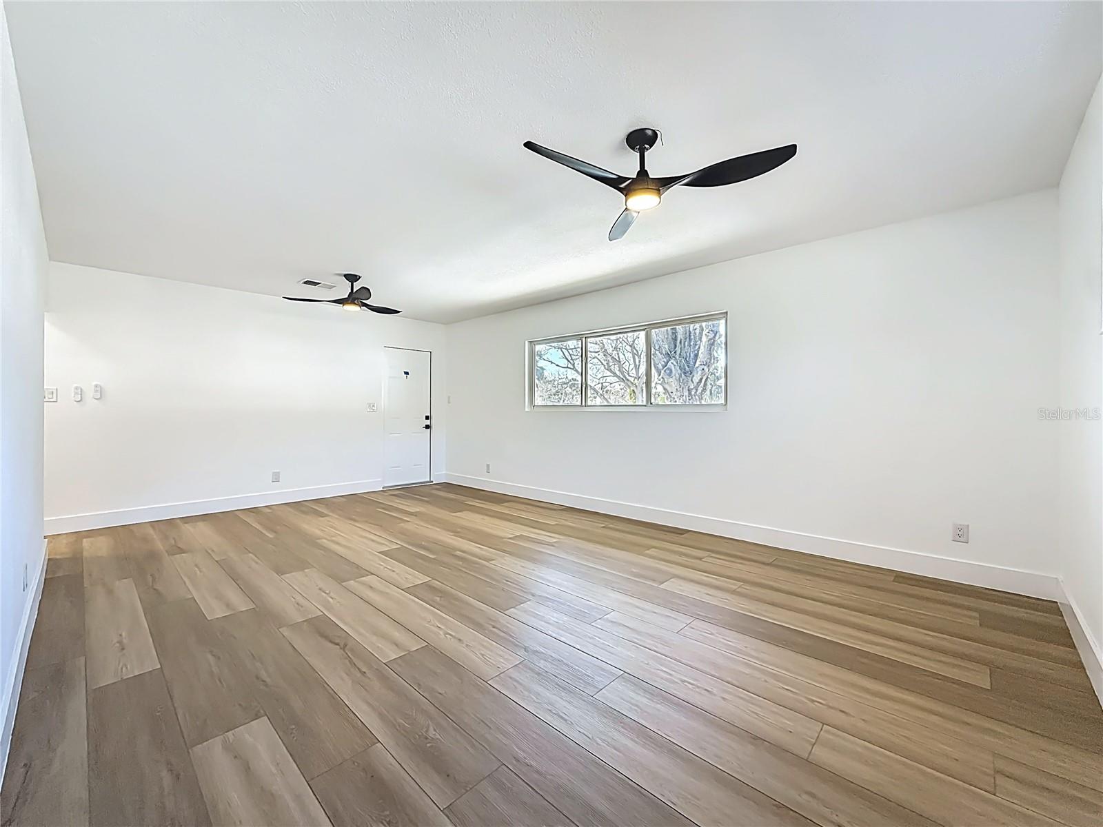 Image 23 of 47 For 6108 Oak Ridge Avenue