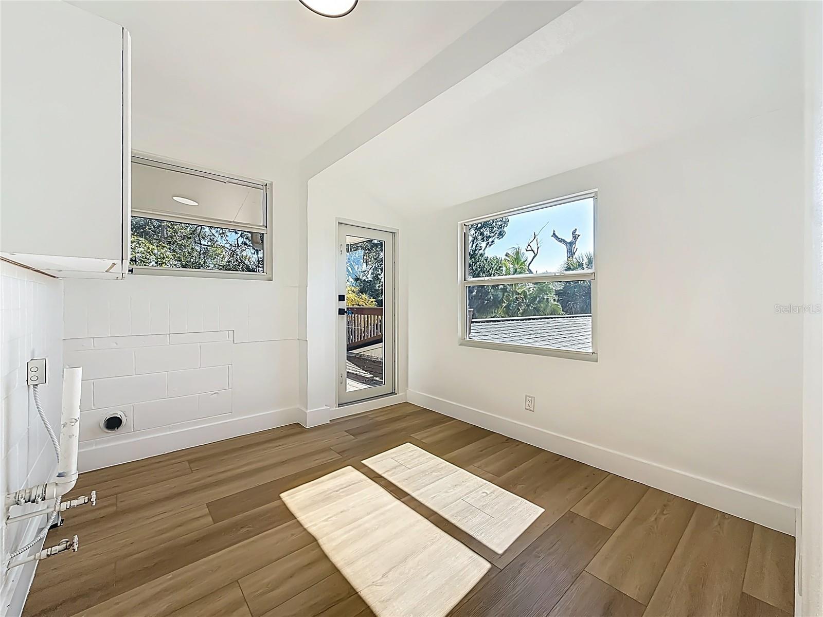 Image 26 of 47 For 6108 Oak Ridge Avenue