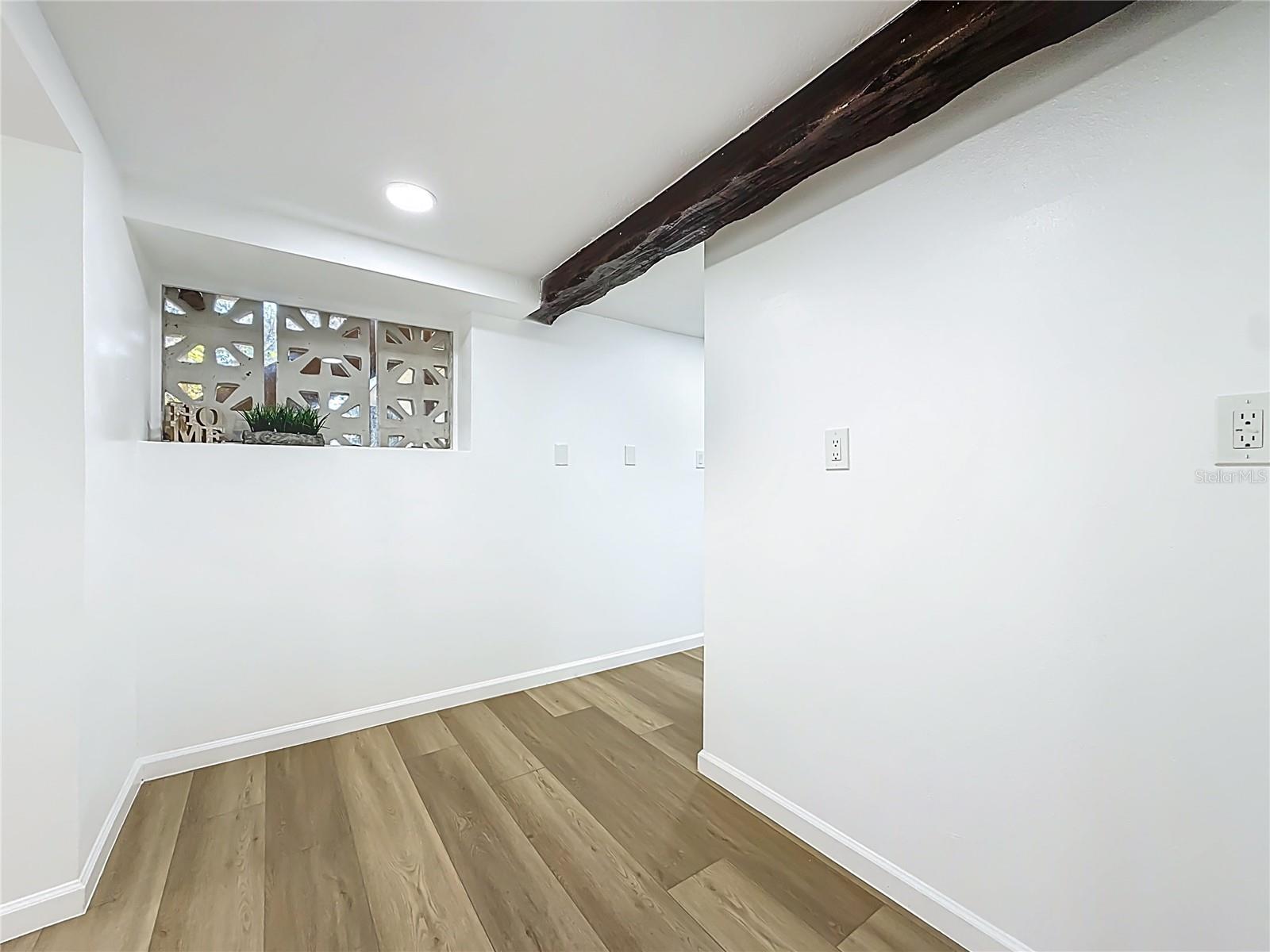 Image 37 of 47 For 6108 Oak Ridge Avenue