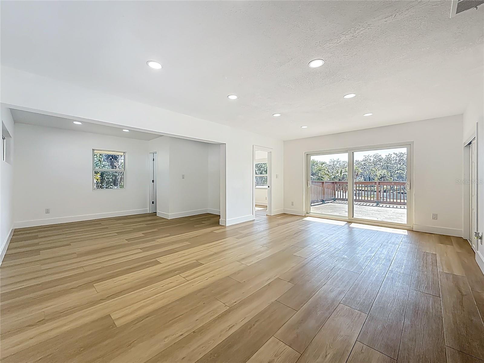 Image 5 of 47 For 6108 Oak Ridge Avenue