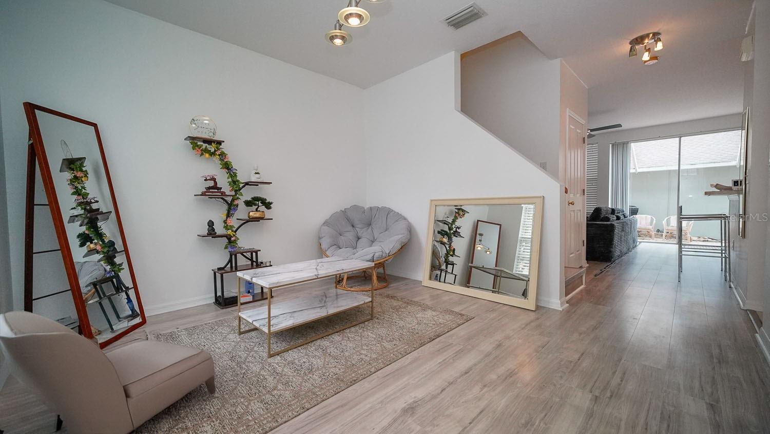 Image 5 of 58 For 10023 Tate Lane