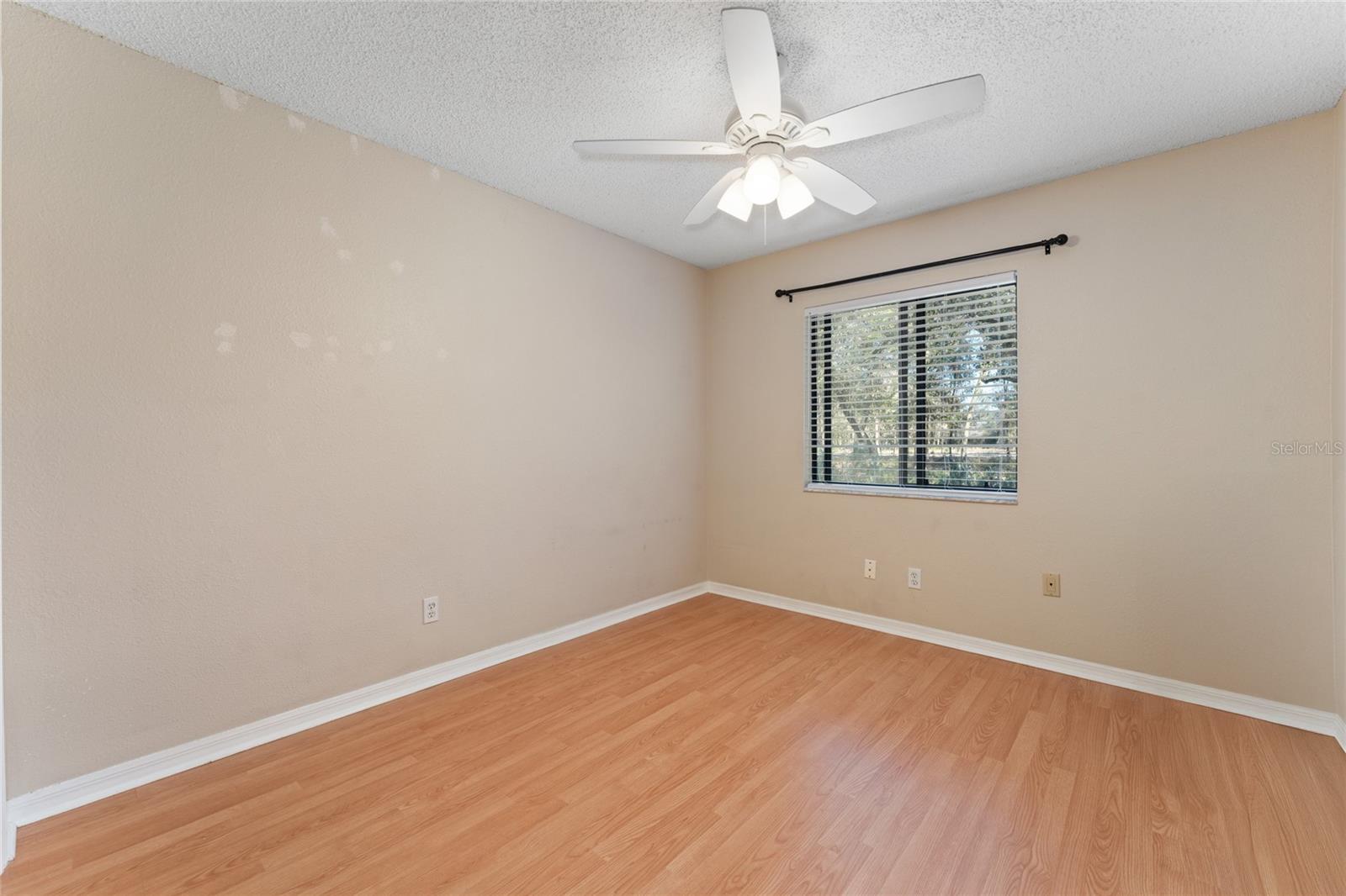 Image 12 of 31 For 4048 Waterview Loop