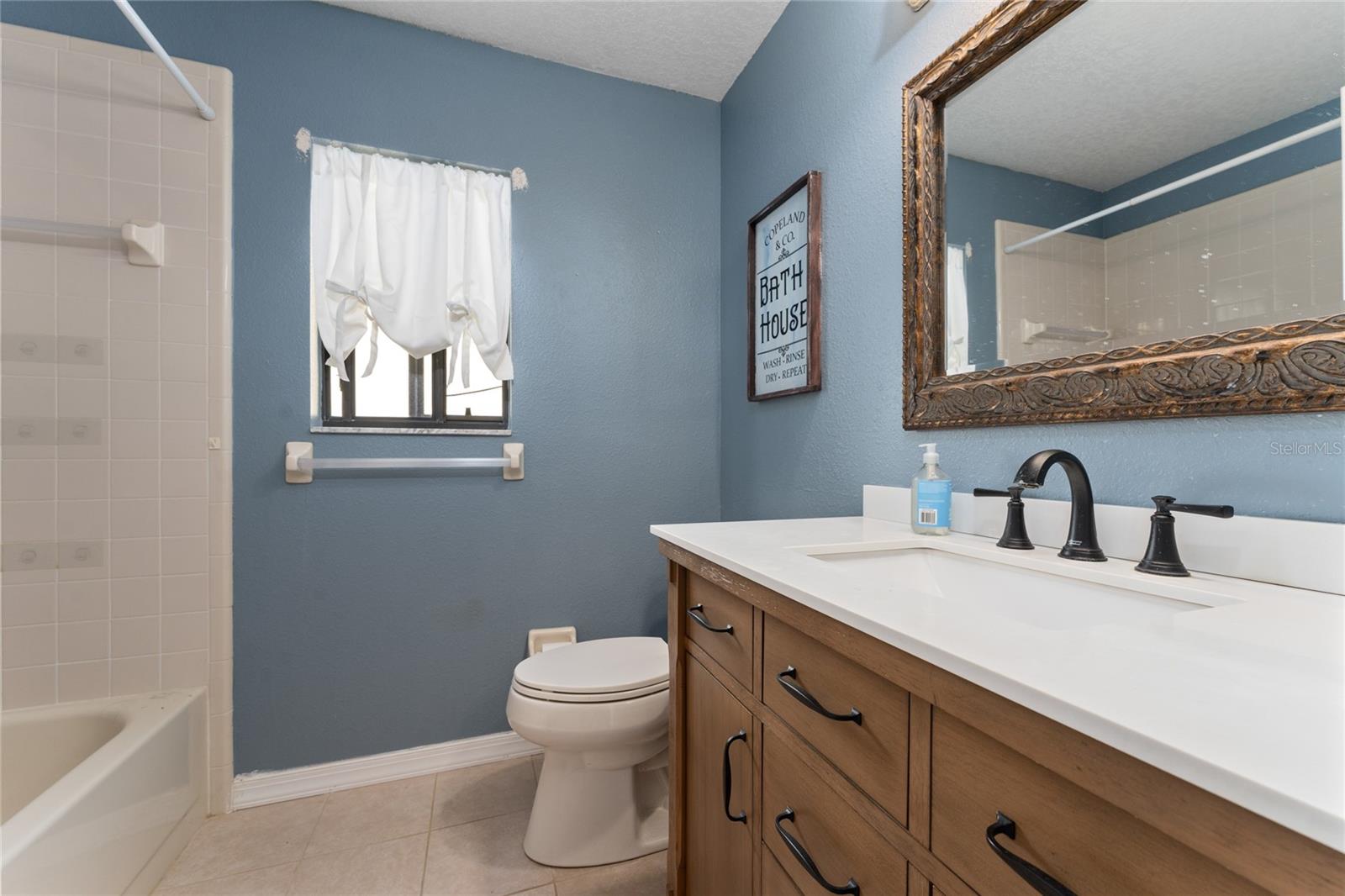 Image 14 of 31 For 4048 Waterview Loop