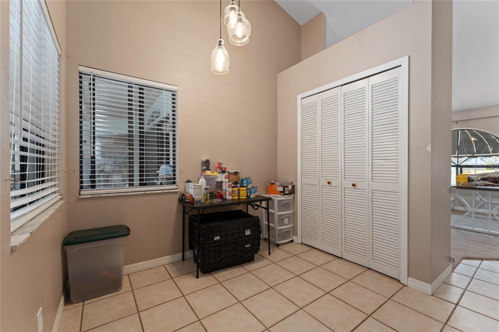 Image 6 of 31 For 4048 Waterview Loop