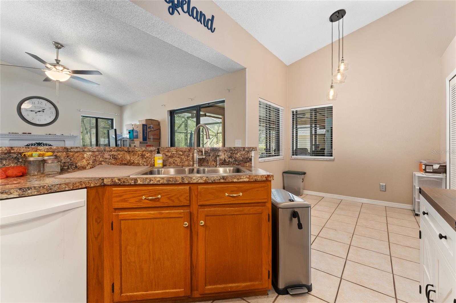 Image 7 of 31 For 4048 Waterview Loop