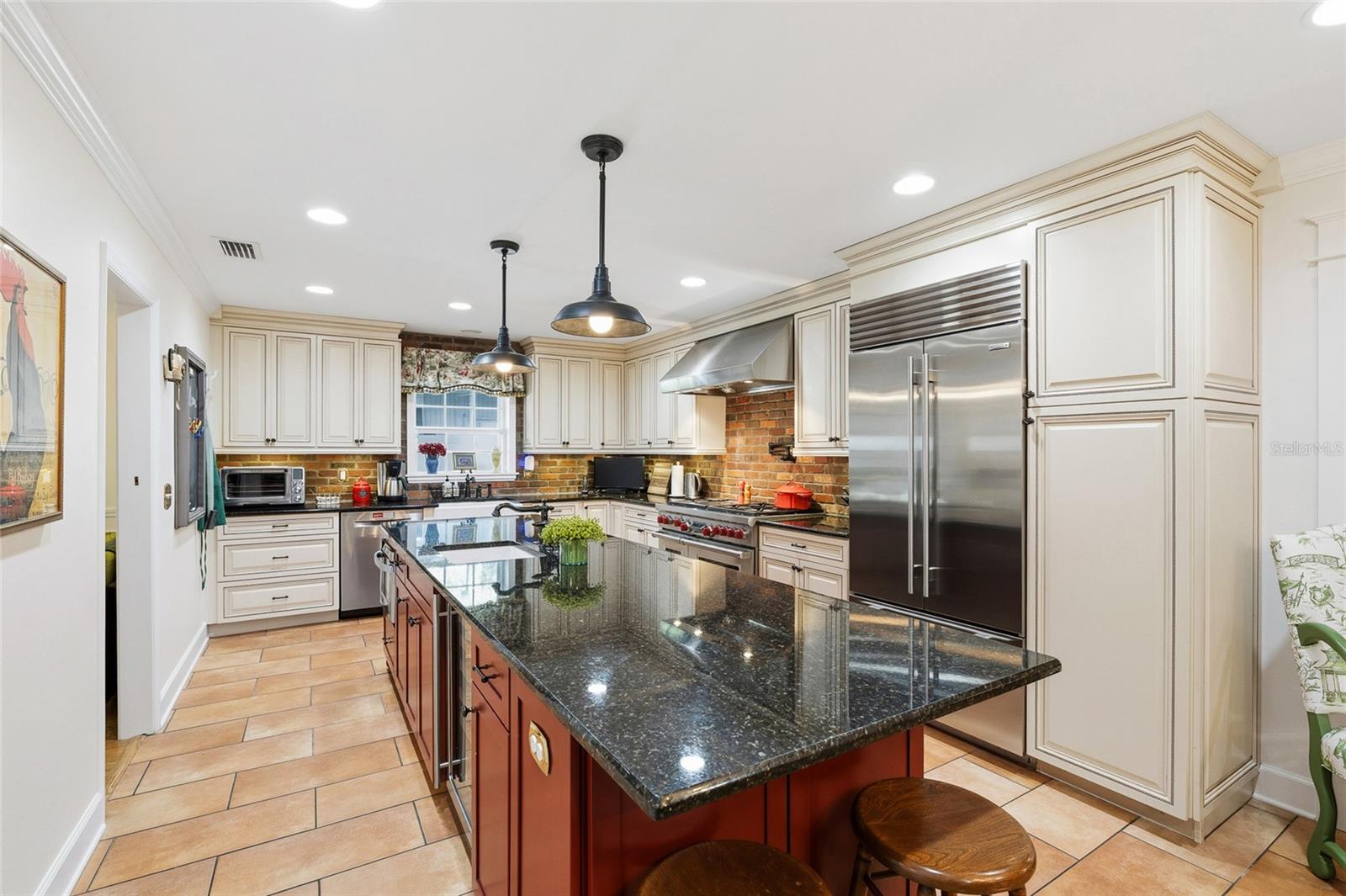 Image 11 of 58 For 1904 Hesperides Street