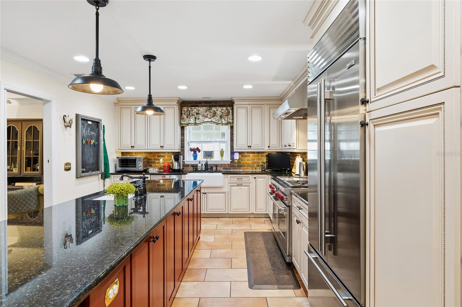 Image 12 of 58 For 1904 Hesperides Street