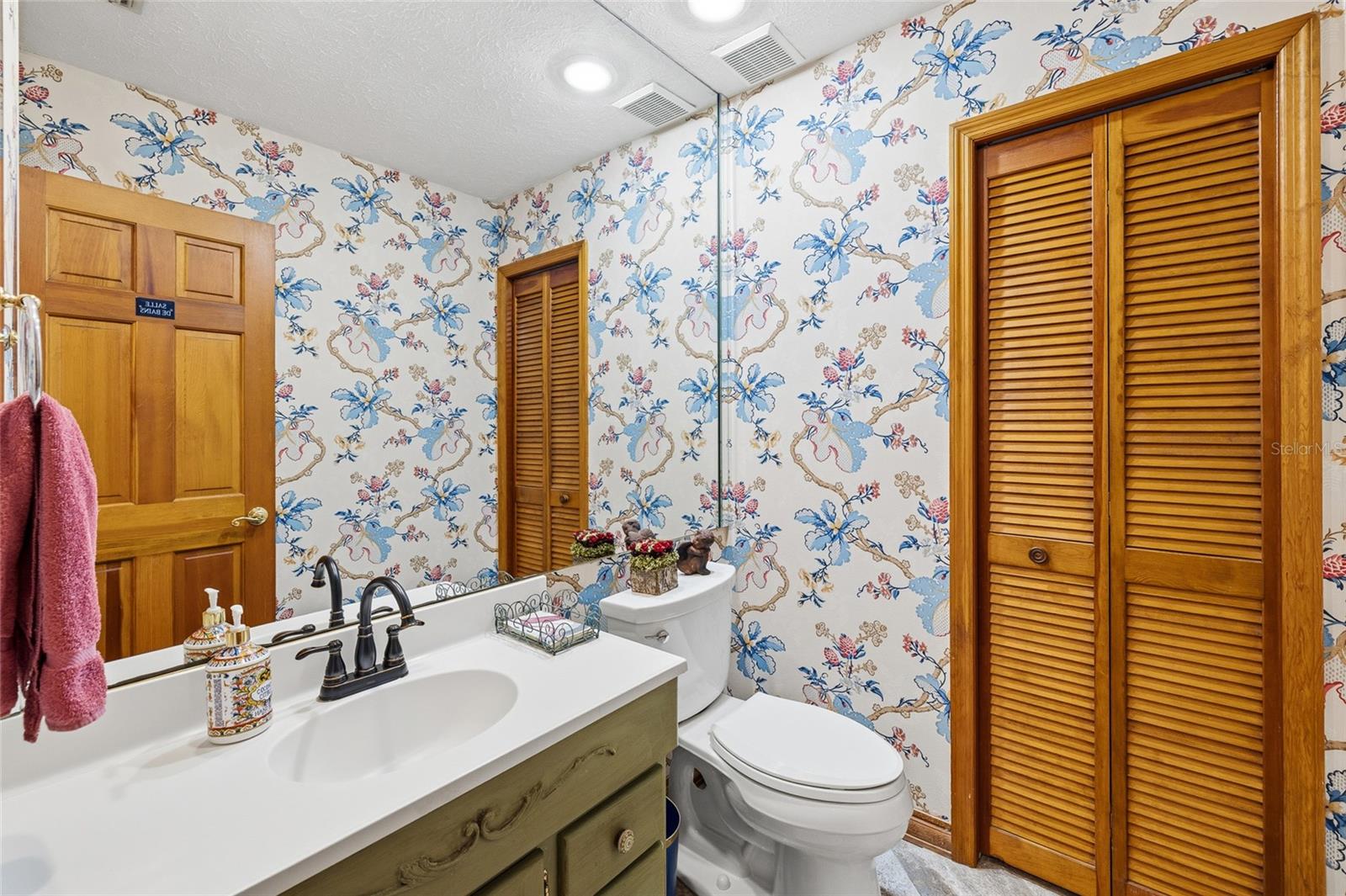 Image 25 of 58 For 1904 Hesperides Street