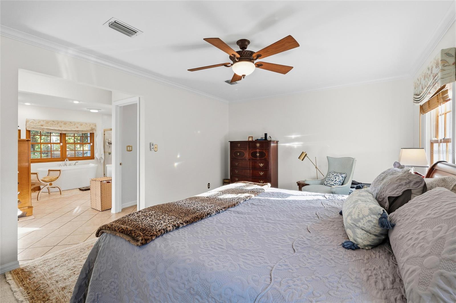 Image 27 of 58 For 1904 Hesperides Street