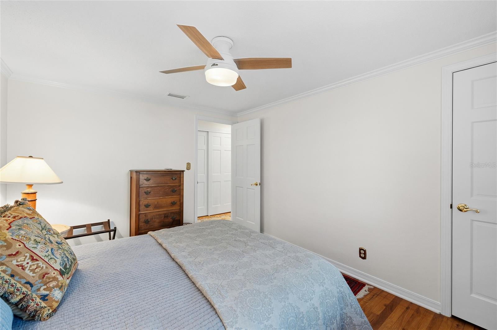 Image 34 of 58 For 1904 Hesperides Street