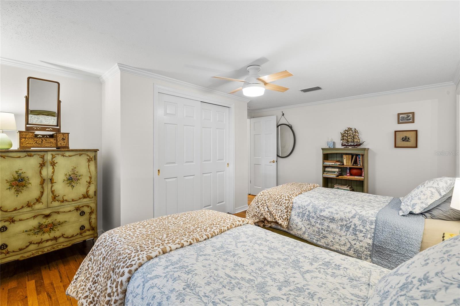 Image 39 of 58 For 1904 Hesperides Street