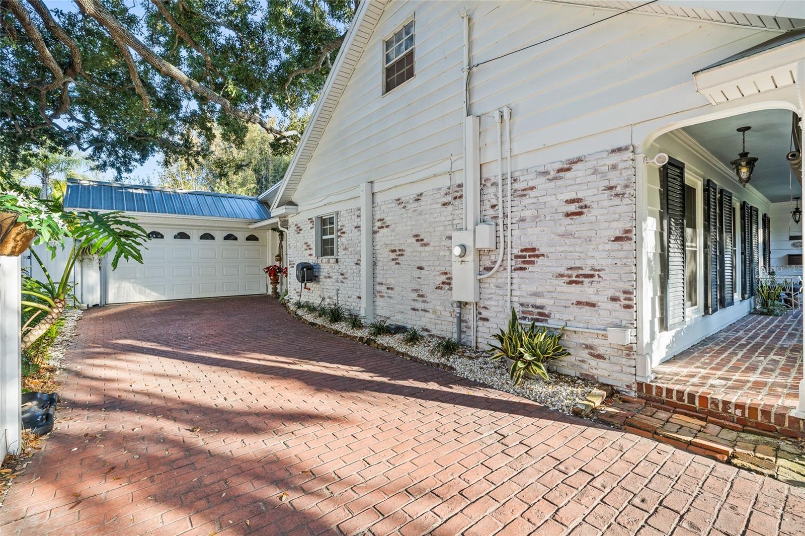 Image 5 of 58 For 1904 Hesperides Street