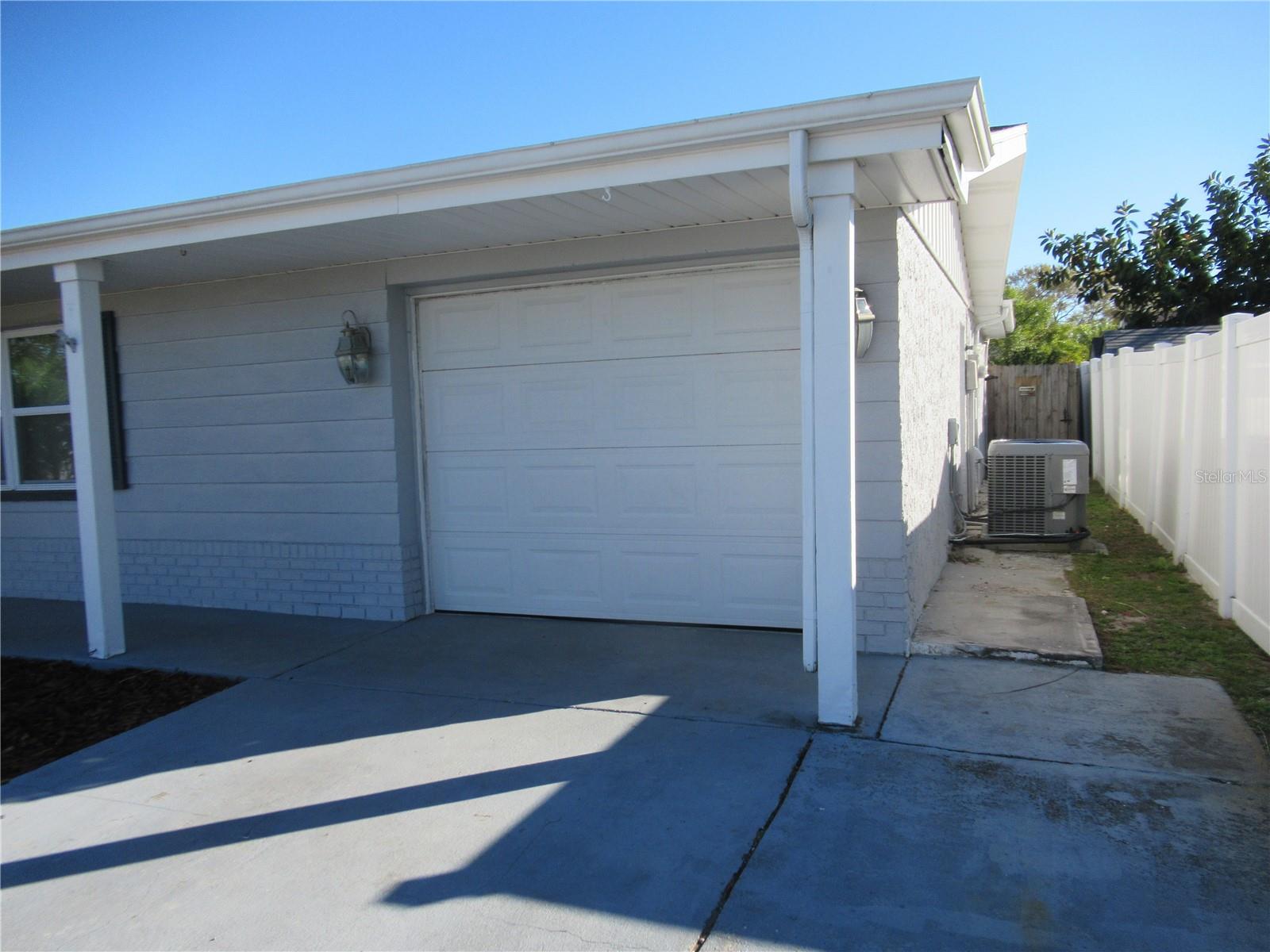 Image 3 of 36 For 3110 Rock Valley Dr