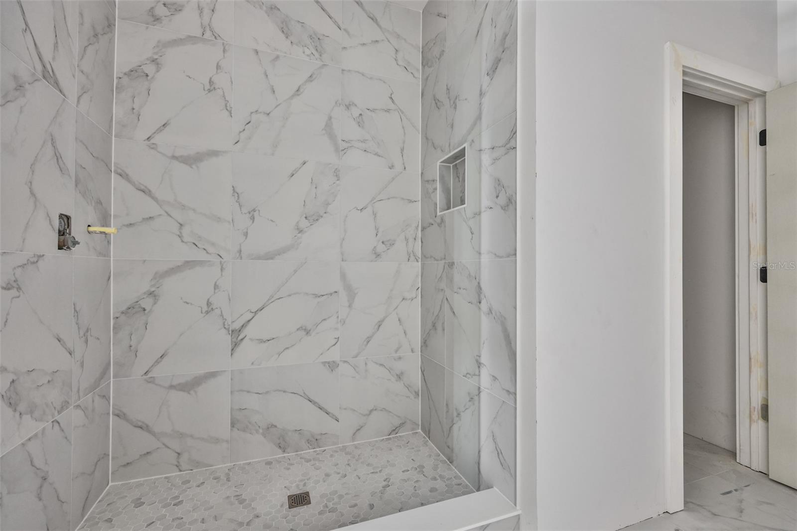 Image 15 of 17 For 310 Columbus Drive 1