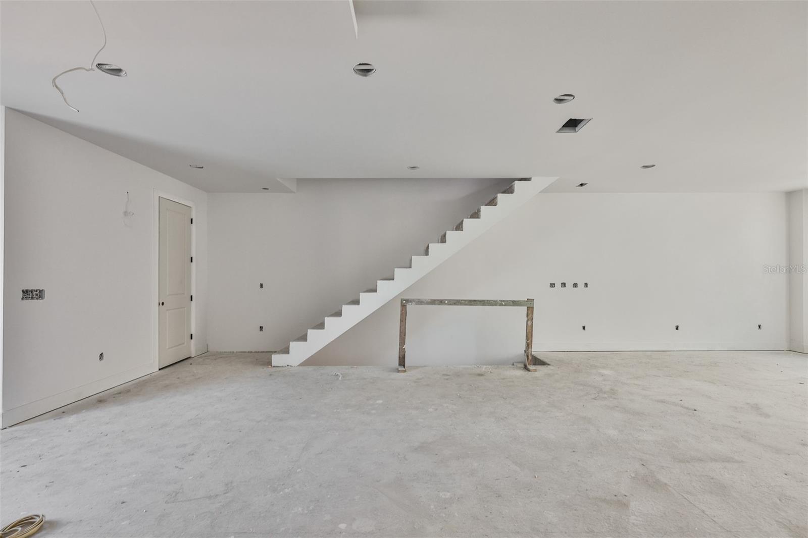 Image 7 of 17 For 310 Columbus Drive 1