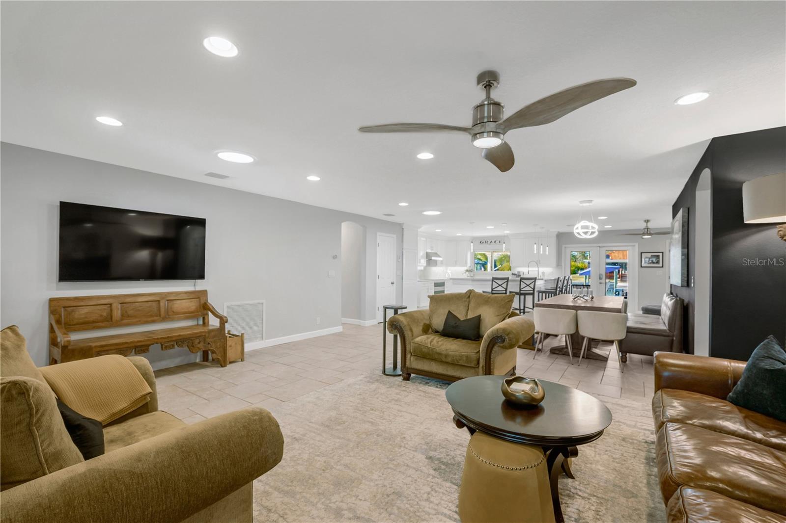 Image 12 of 55 For 1963 Michigan Avenue Ne