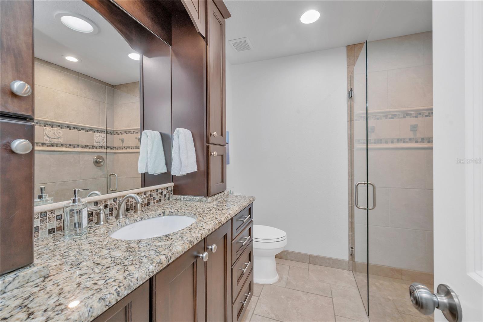 Image 25 of 55 For 1963 Michigan Avenue Ne