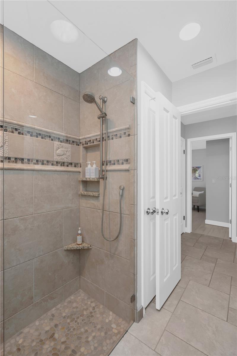 Image 26 of 55 For 1963 Michigan Avenue Ne