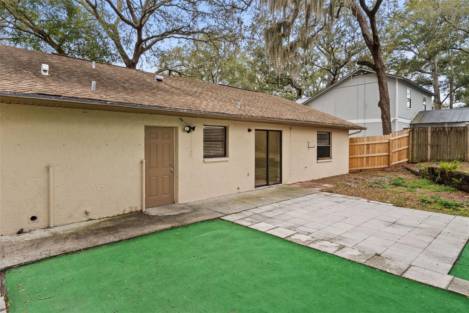 Image 21 of 54 For 723 Pent Street