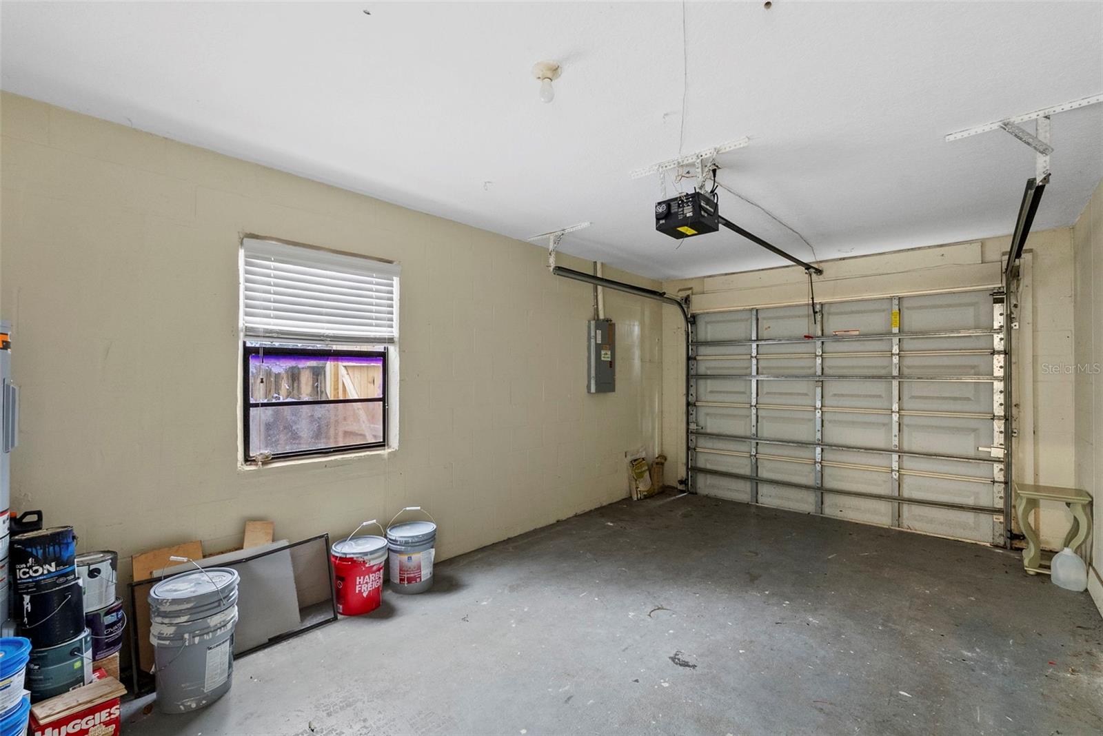 Image 26 of 54 For 723 Pent Street