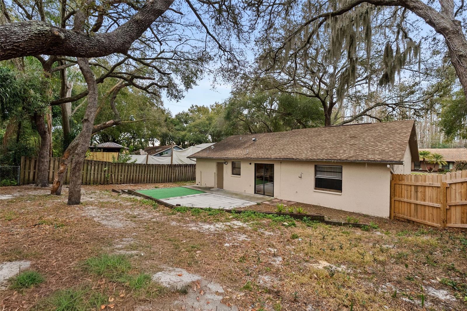 Image 27 of 54 For 723 Pent Street