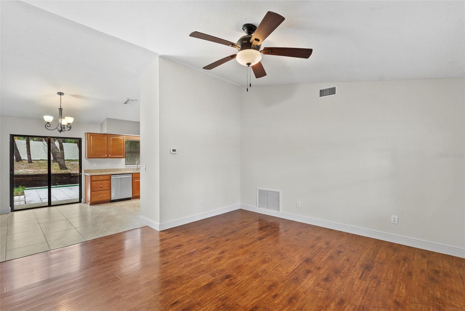 Image 6 of 54 For 723 Pent Street