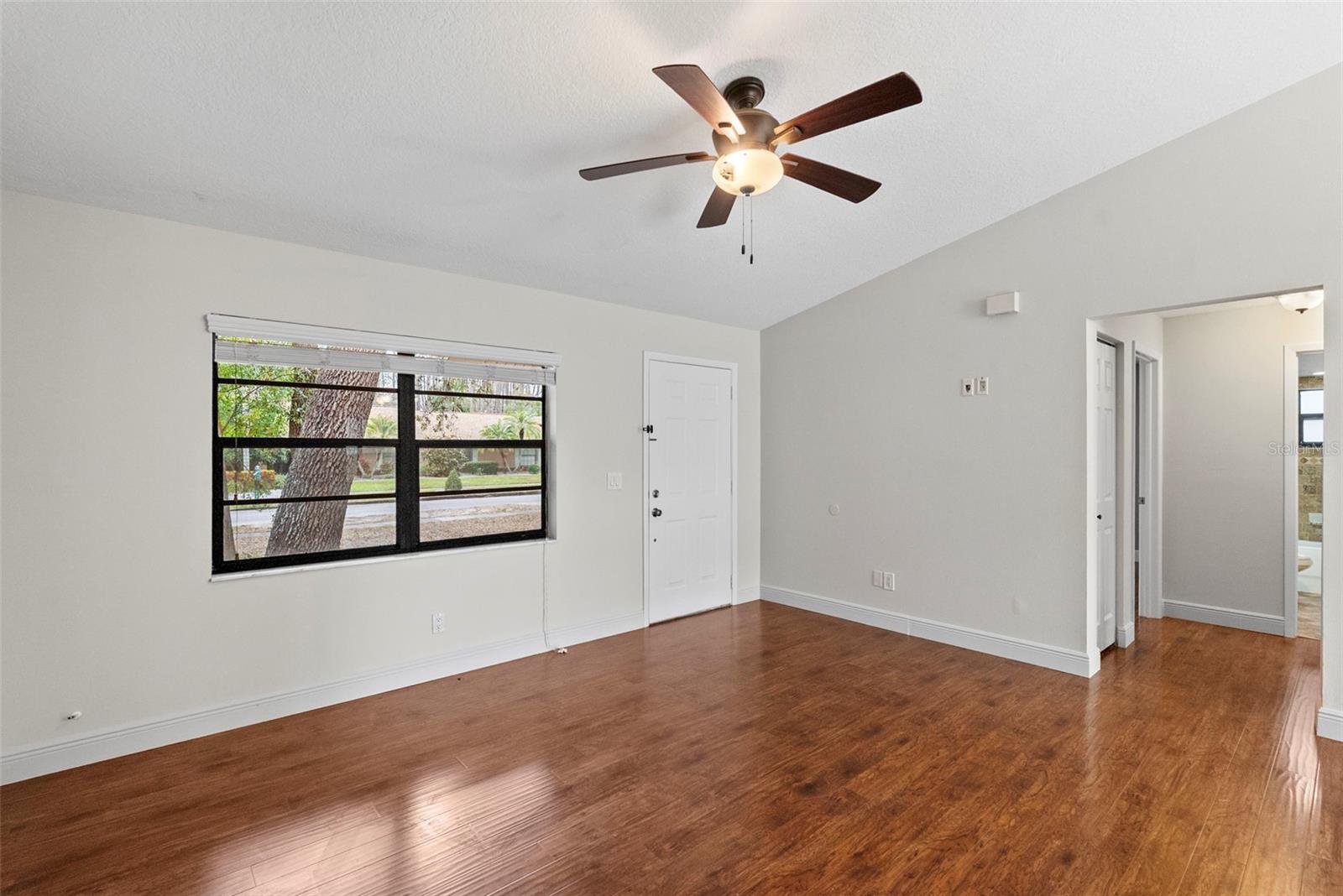 Image 8 of 54 For 723 Pent Street