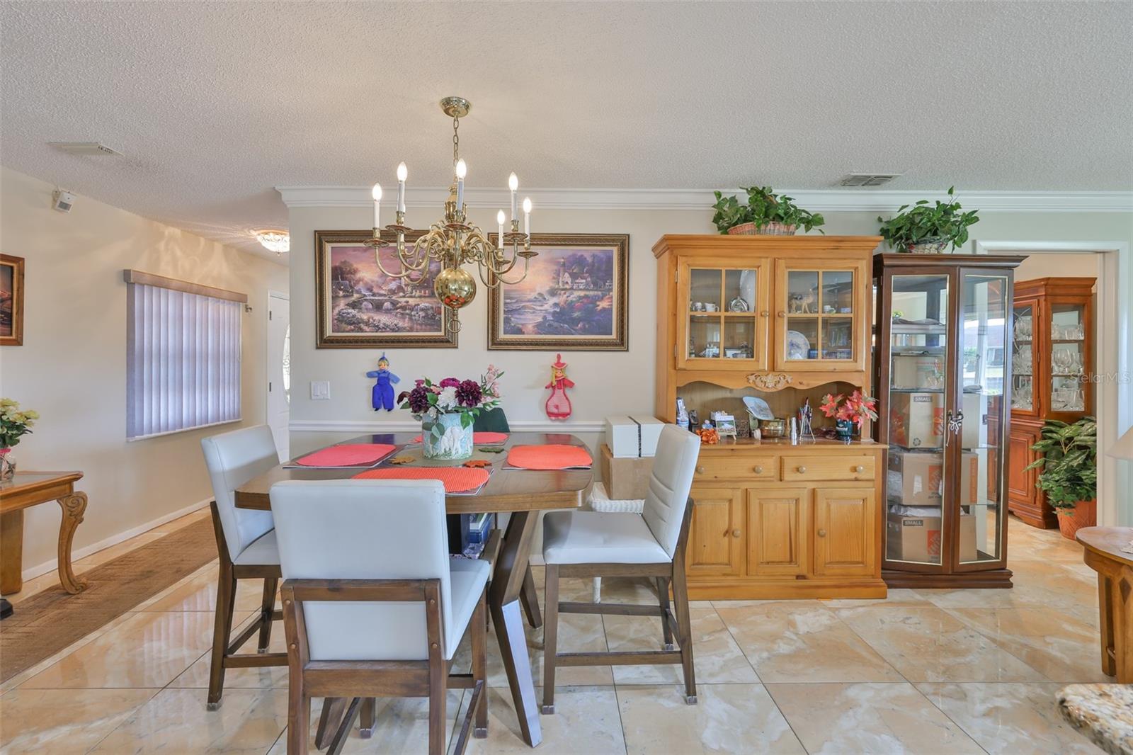 Listing photo id 16 for 2106 View Drive