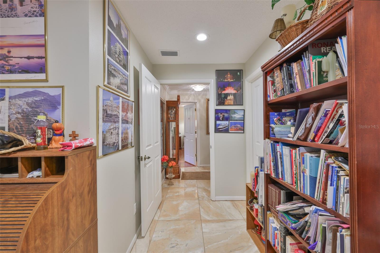 Listing photo id 30 for 2106 View Drive