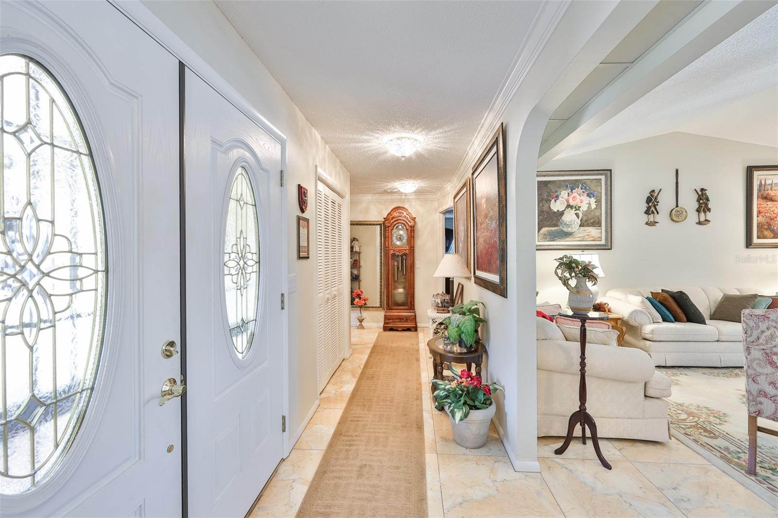 Listing photo id 5 for 2106 View Drive