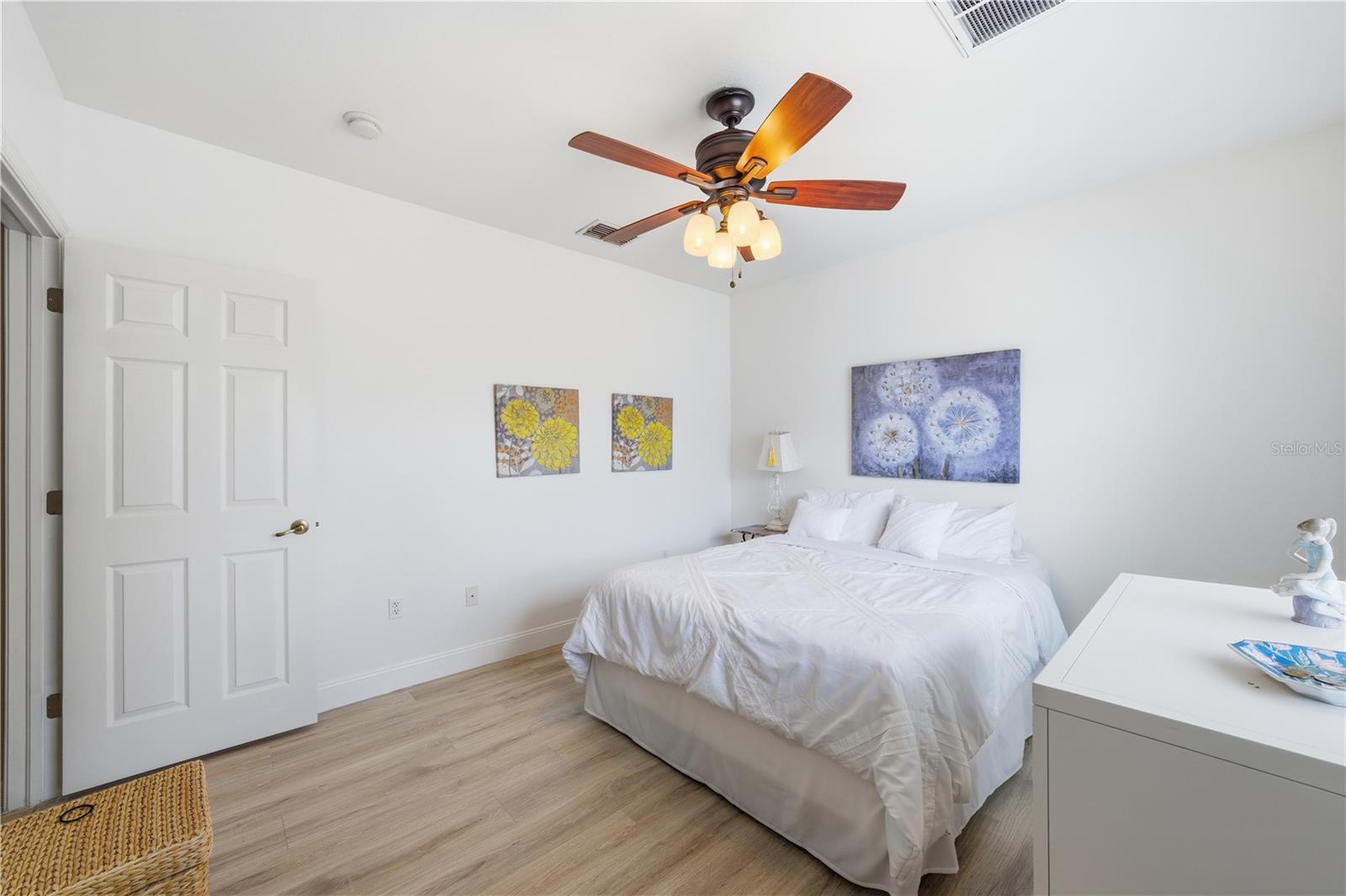 Image 50 of 54 For 13642 Thoroughbred Drive