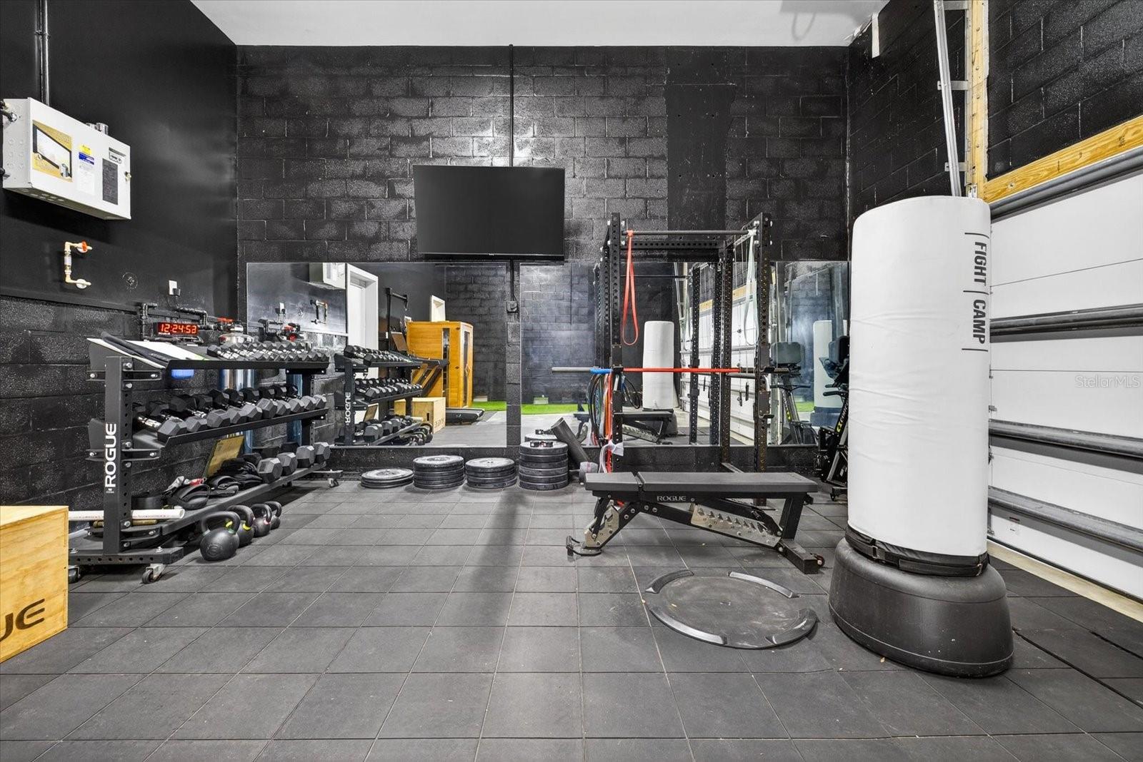 Image 17 of 64 For 94 Davis Boulevard