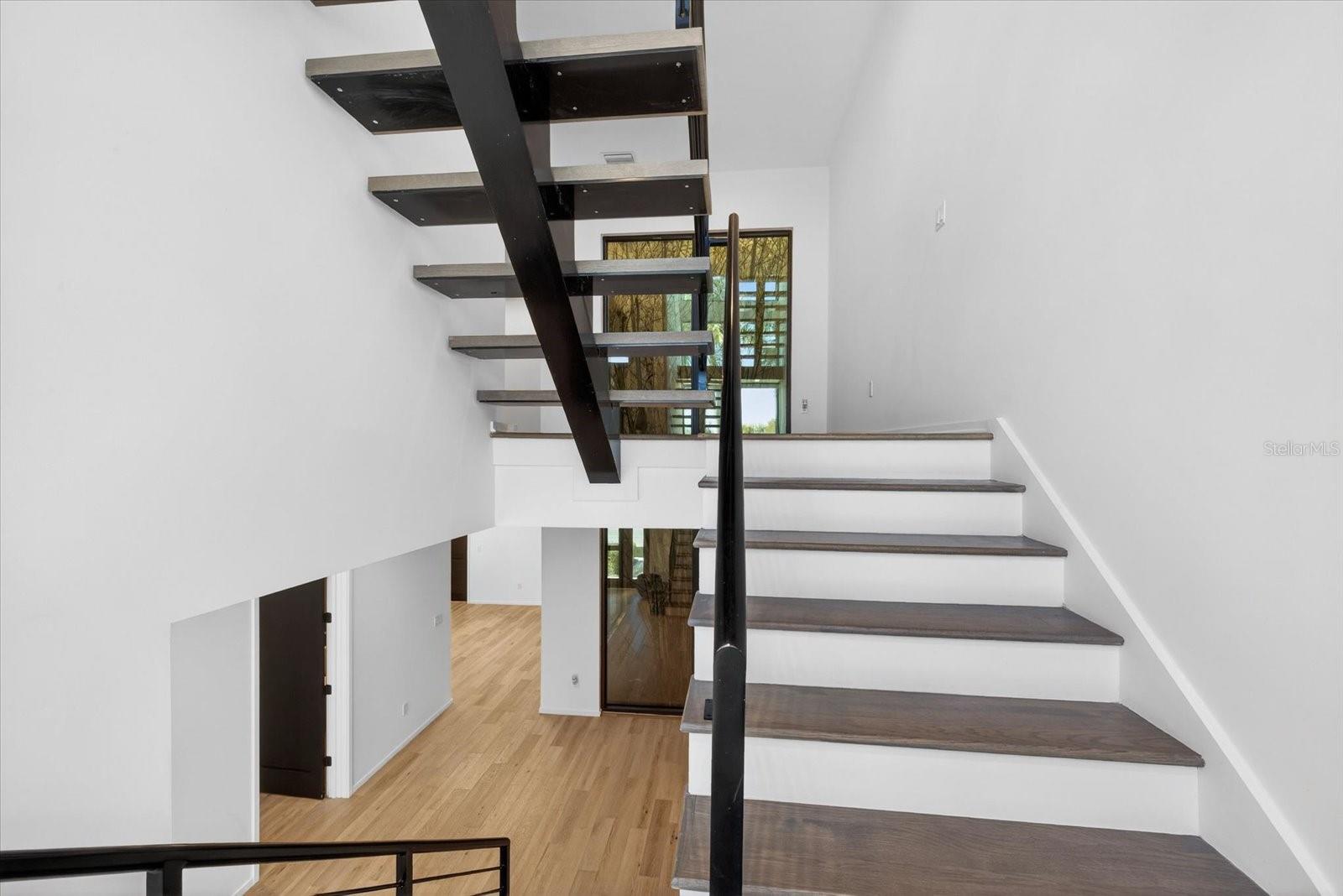 Image 19 of 64 For 94 Davis Boulevard