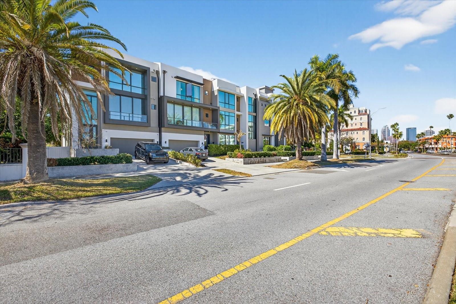 Image 2 of 64 For 94 Davis Boulevard